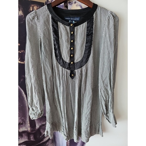 FRENCH CONNECTION Black White Printed Bohemian Half Button Popover Blouse Size 2 - Picture 1 of 8